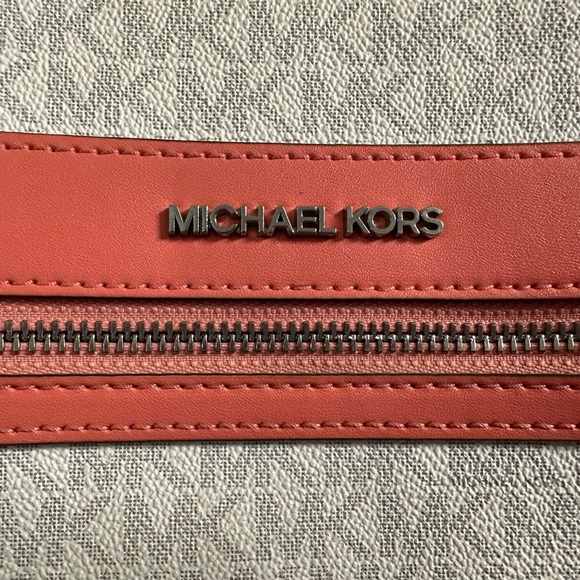 Michael Kors Kenly Tote - Picture 3 of 7